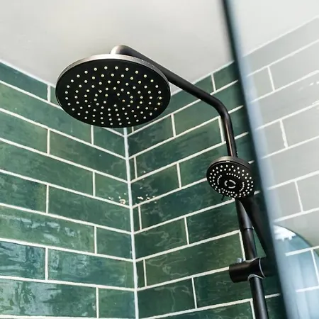 3br 2bath Directors - ليدز